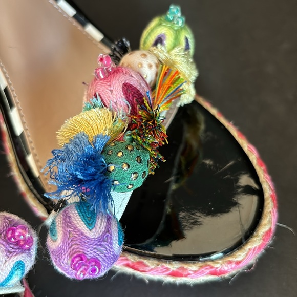Betsey Johnson Polka Dot Pom Pom Sandal Heels Colorful Sz 7.5 - Picture 3 of 11